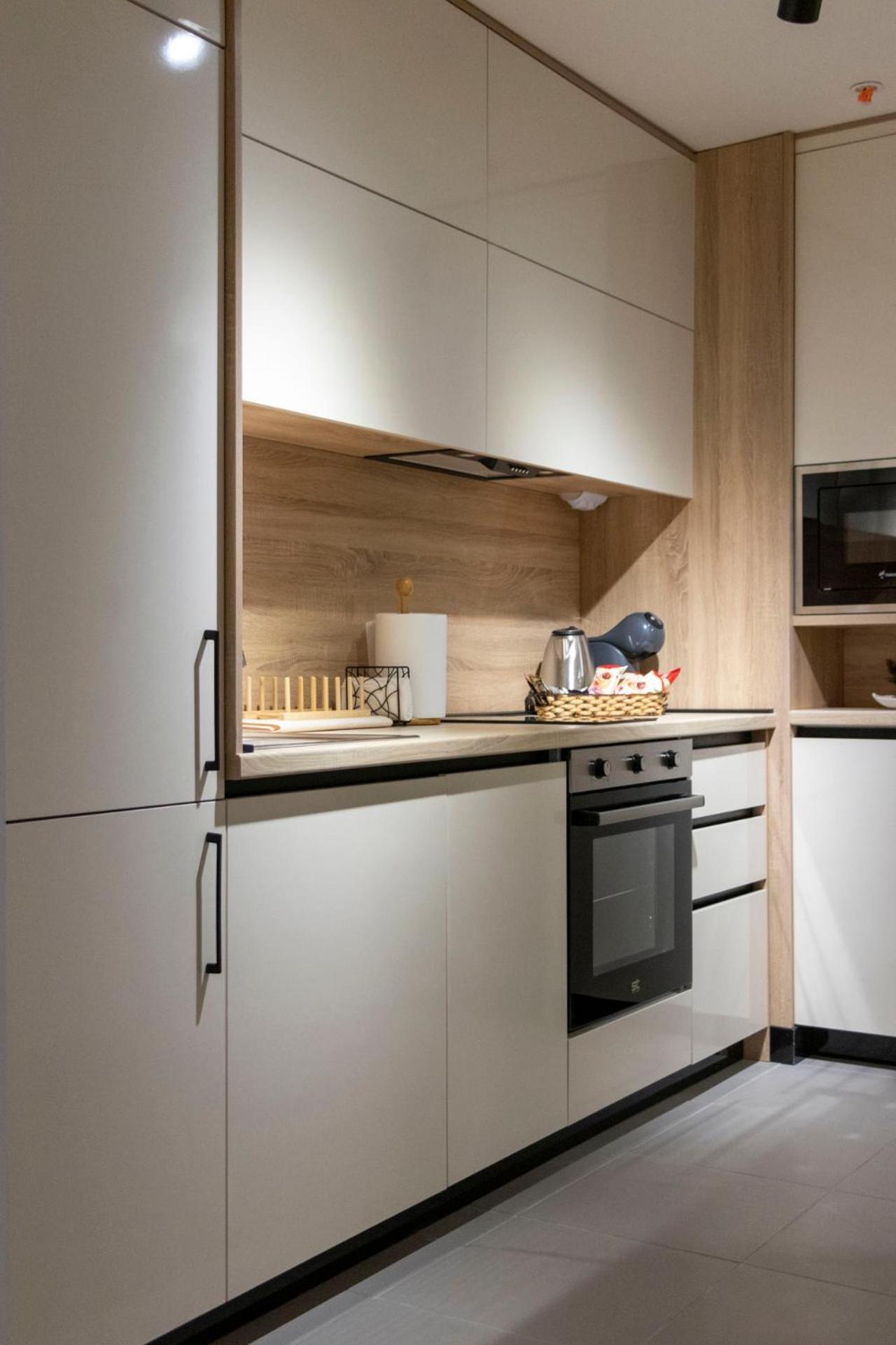 Luxury Condos On 18Th, 3Rd, 5Th Floor With Pool, Fitness, Parking Included Üsküp Dış mekan fotoğraf